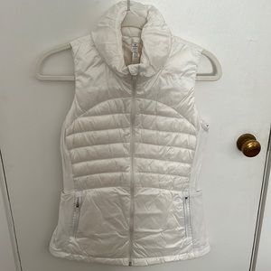 White lululemon vest, size 6